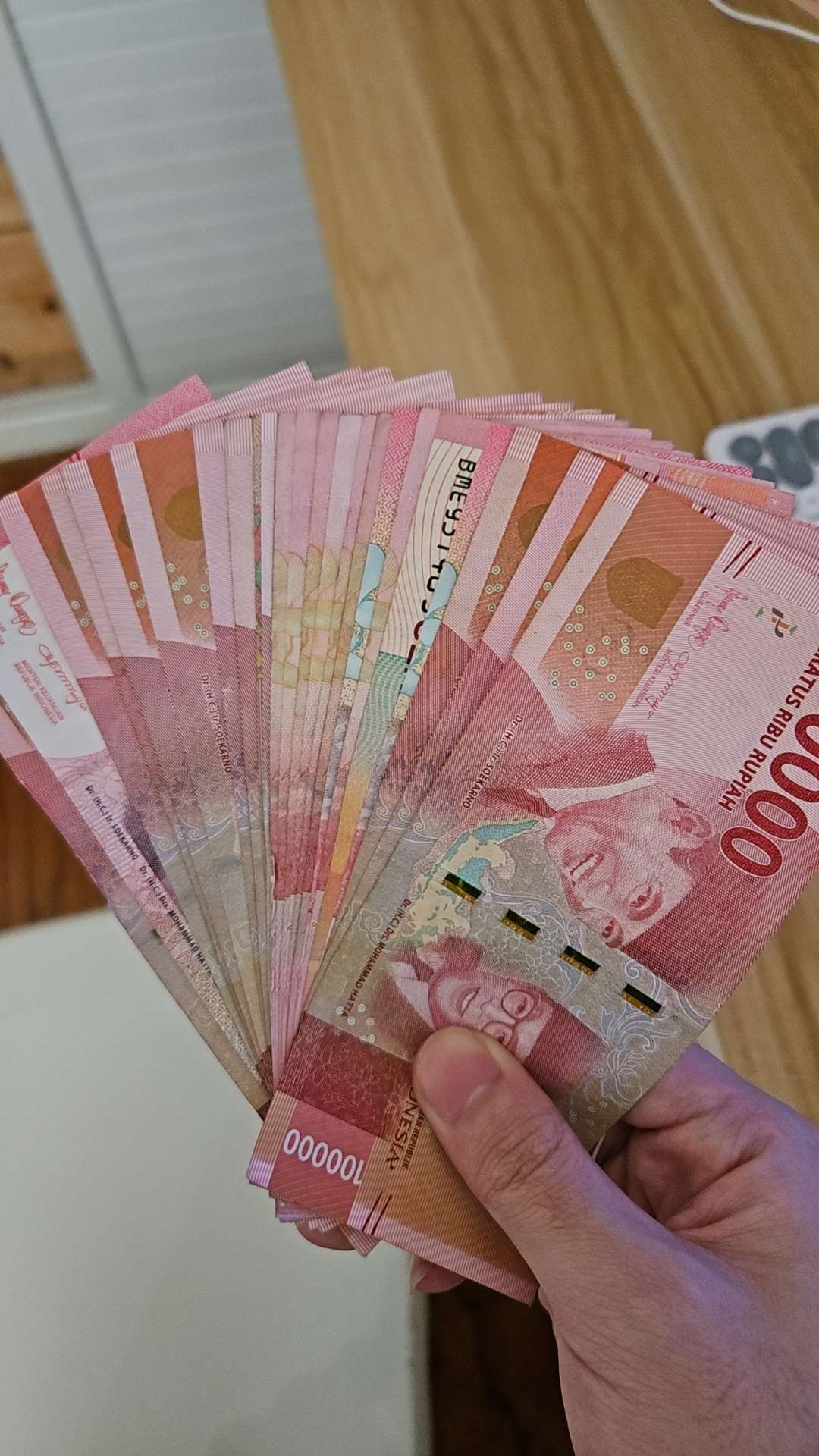 价值约1000RMB的印尼盾