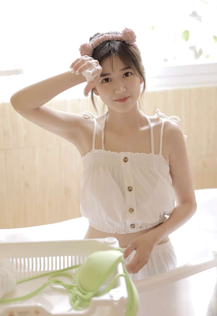 6a339b2aaf368.jpg