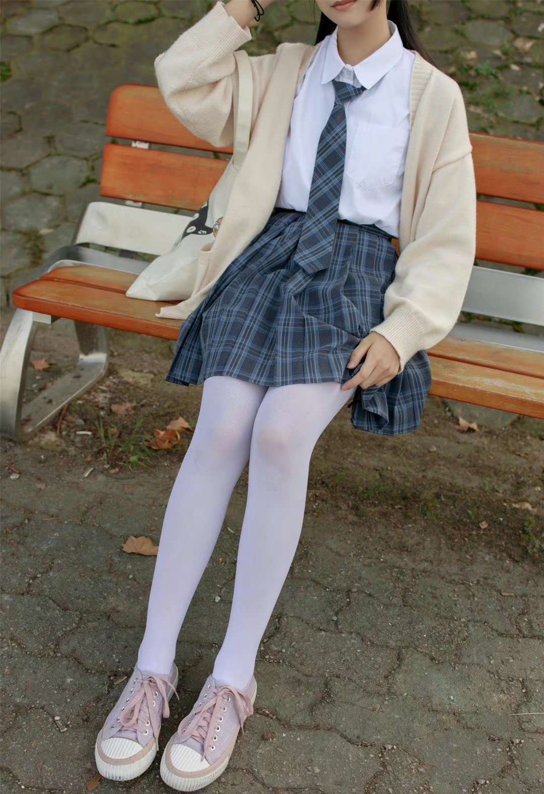 6a33c1c317438.jpg