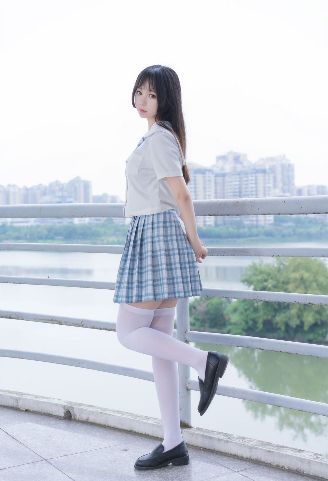 6a61d97875193.jpg